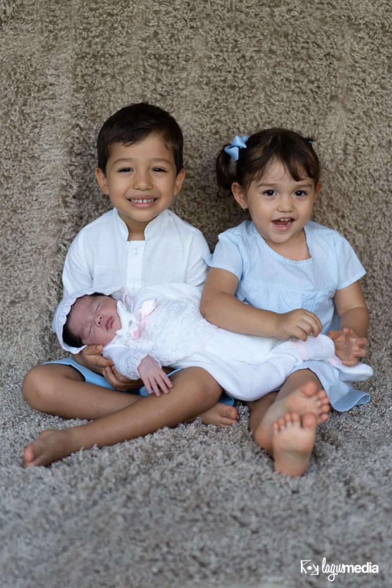 Newborn Lourdes LOGO-25